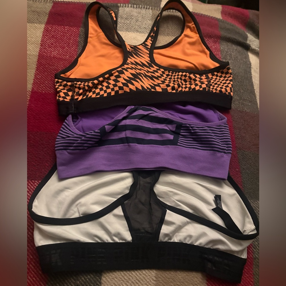 Sports Bra bundle - Picture 3 of 6